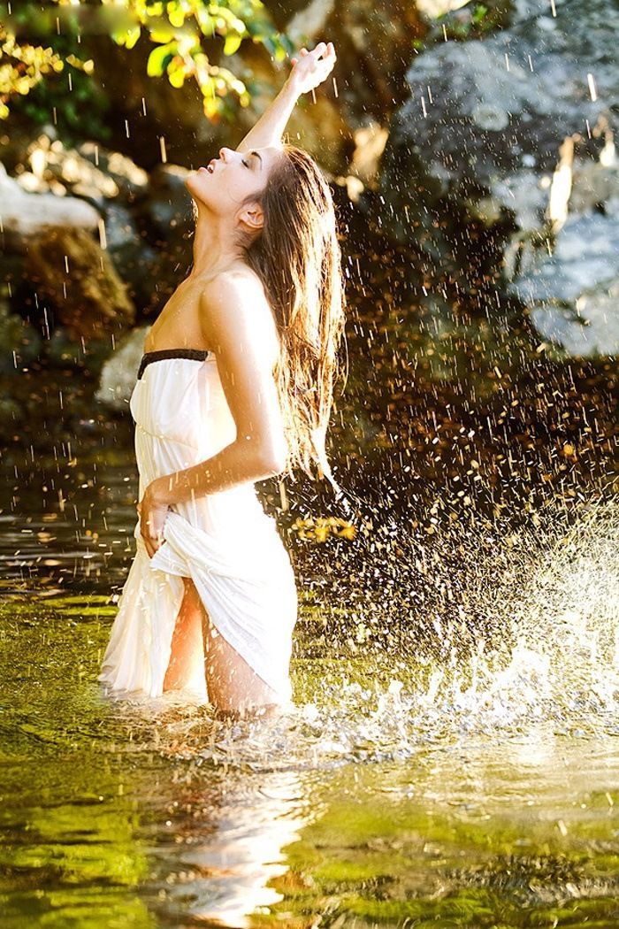 Marie Avgeropoulos in Sapporo