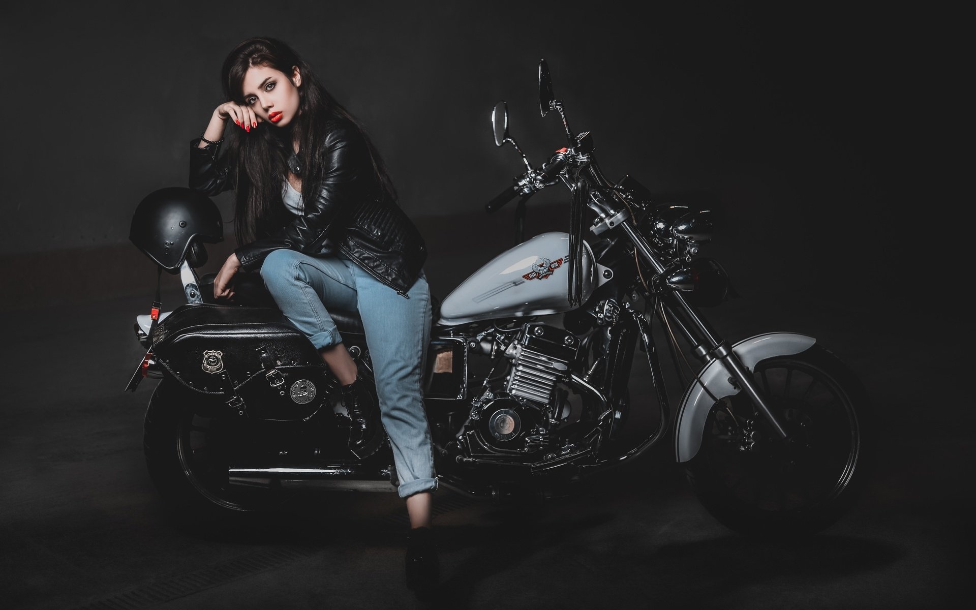 Biker girls: style and drive in Sapporo